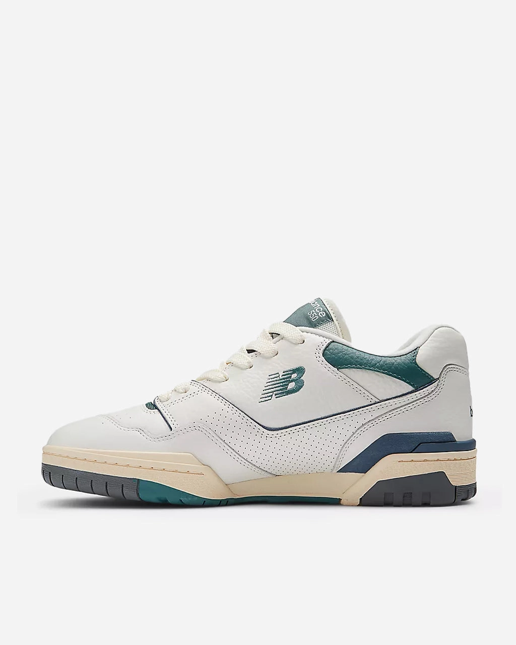 550 'Sea Salt/New Spruce'