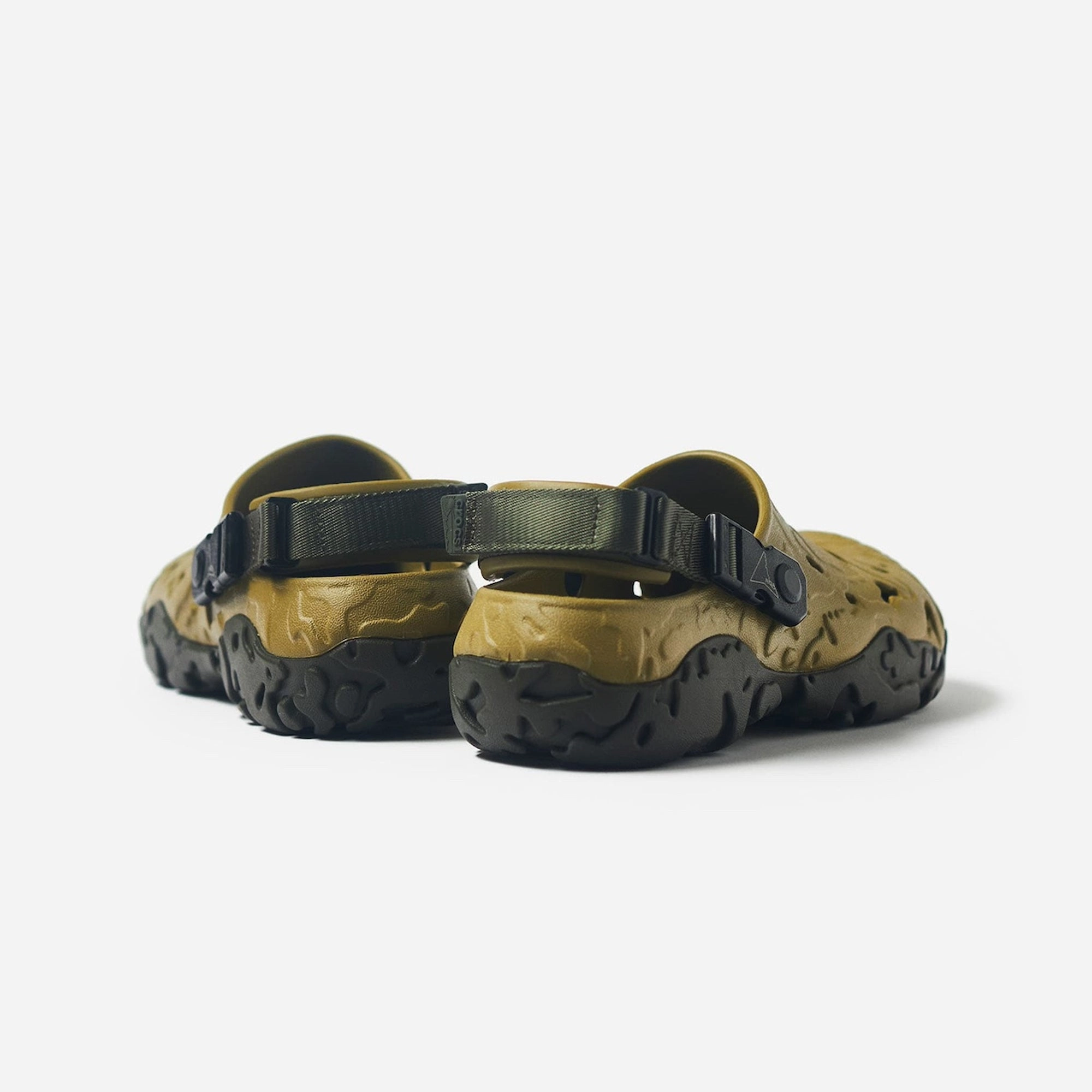 Crocs | ROA X CROCS ATATLAS CLOG  { ALOE/MLTI