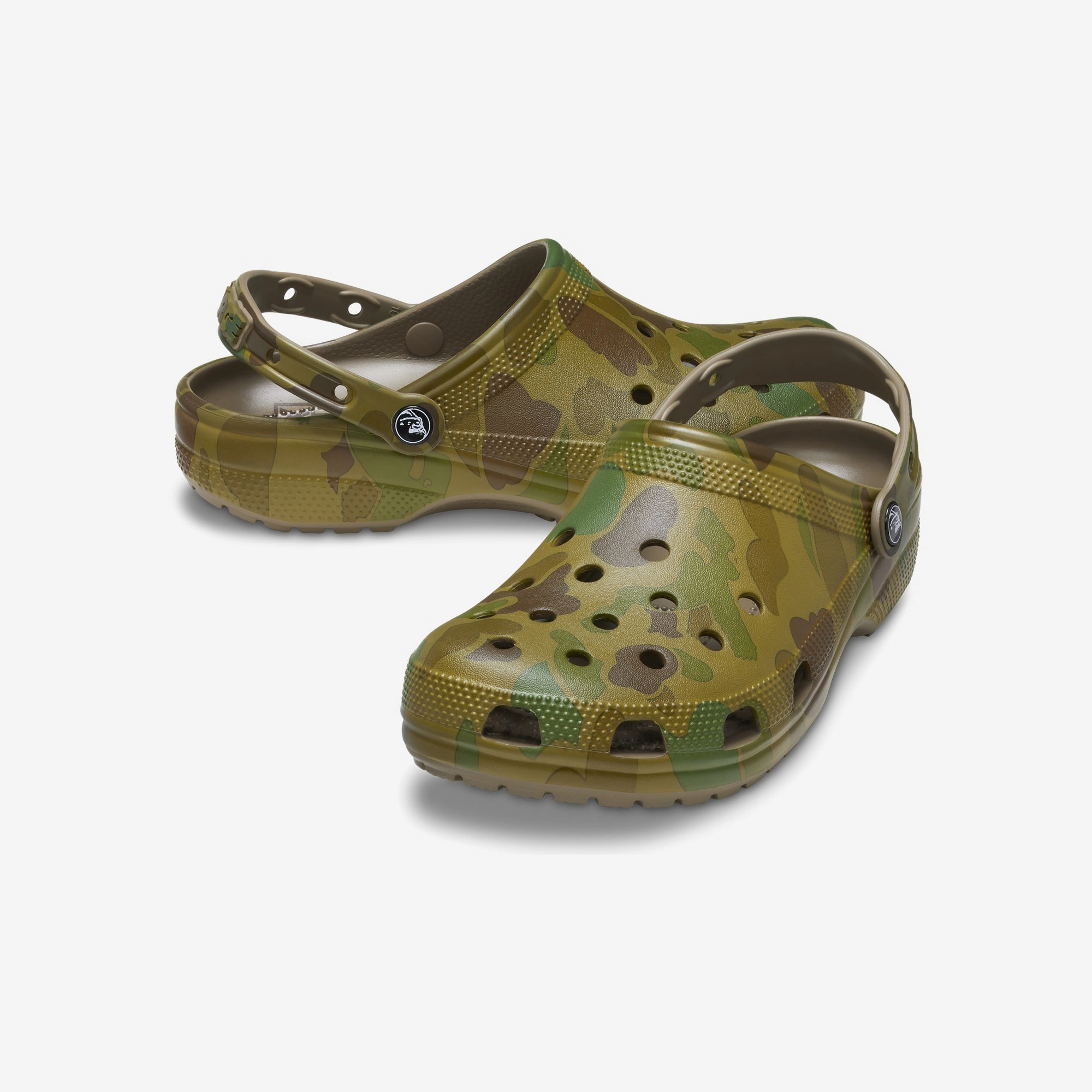 Crocs | X LARGE X CROCS CLASSIC CLOG  { CAMO