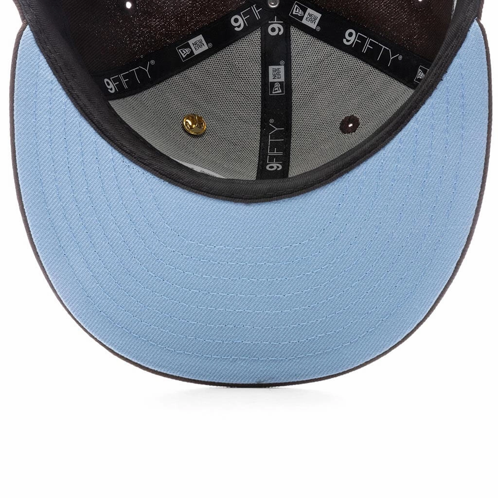 Feature x New Era Old English Calabasas Snapback - Brown/Sky