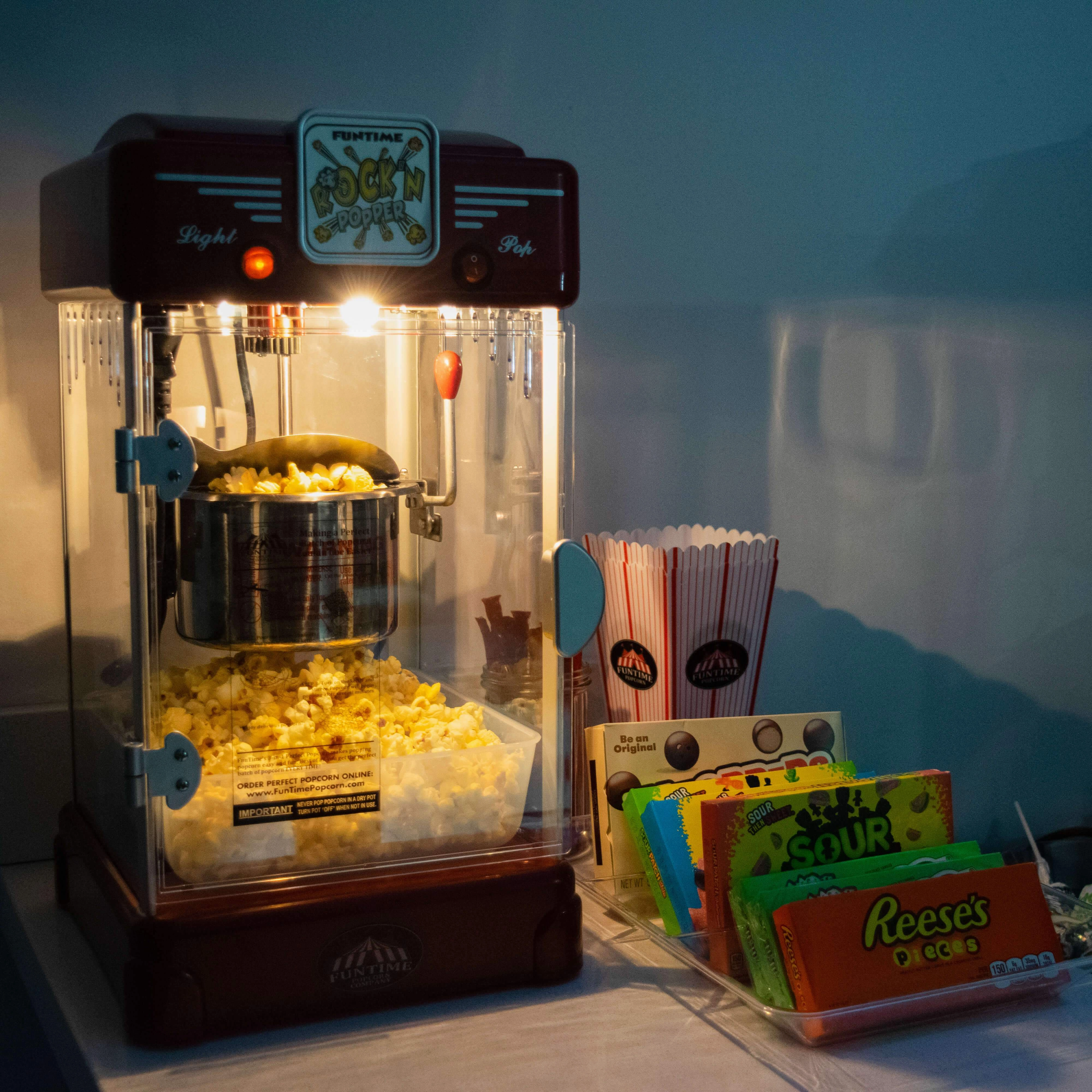 FunTime FT2518 2.5oz Rock'N Popper Popcorn Machine Maker Retro Style