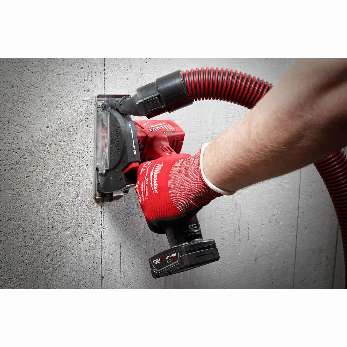 Milwaukee 2522-21XC - M12 FUEL™ 3 in. Compact Cut Off Tool Kit