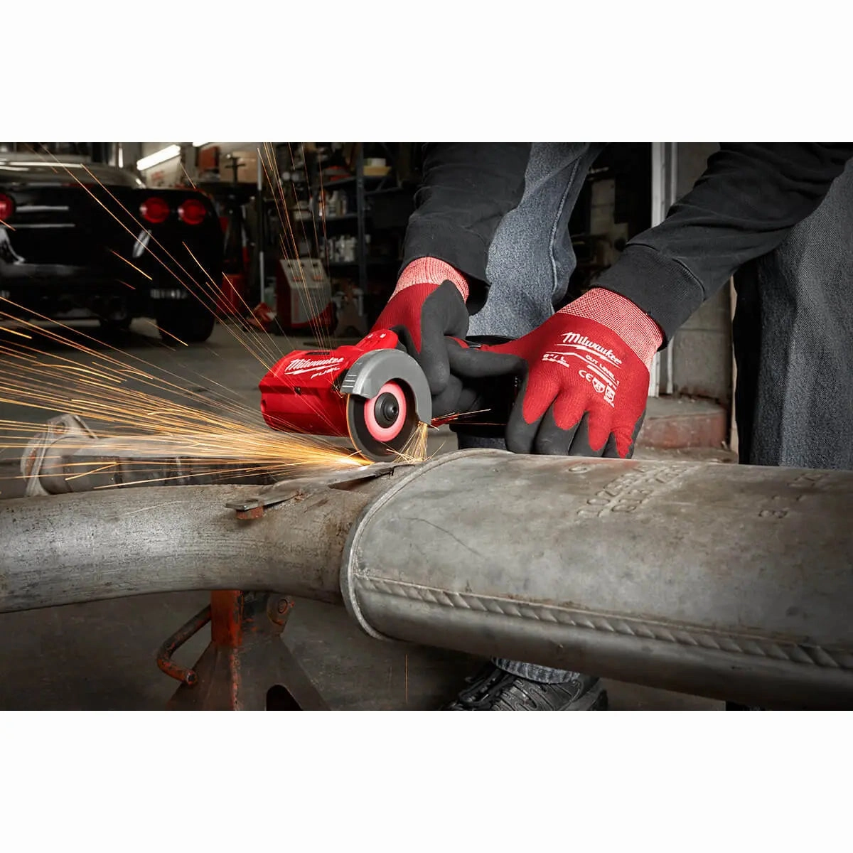 Milwaukee 2522-21XC - M12 FUEL™ 3 in. Compact Cut Off Tool Kit