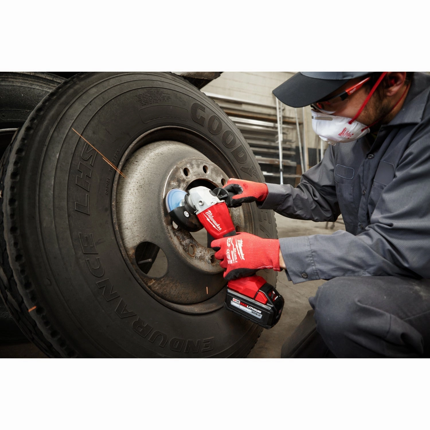 Milwaukee 2686-20 - M18™ Brushless 4-1/2" / 5" Cut-Off Grinder, Paddle Switch