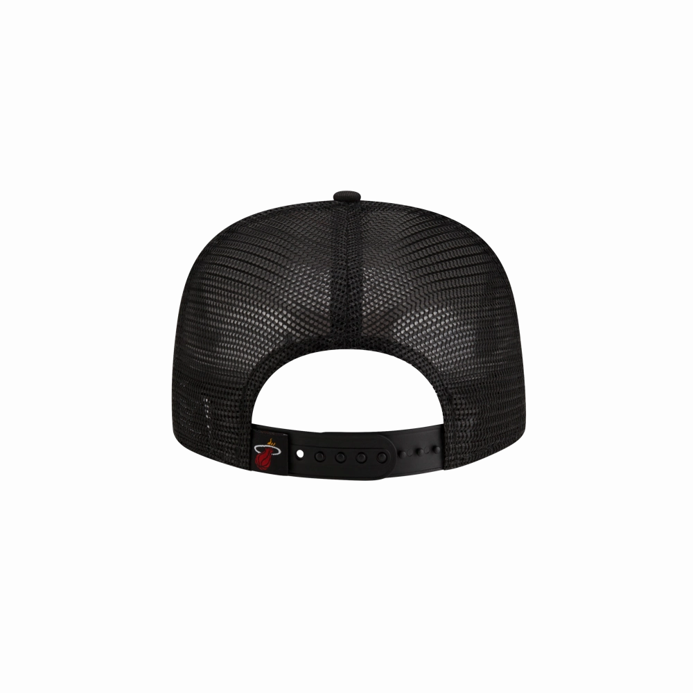 New Era Miami HEAT Distressed Youth Snapback