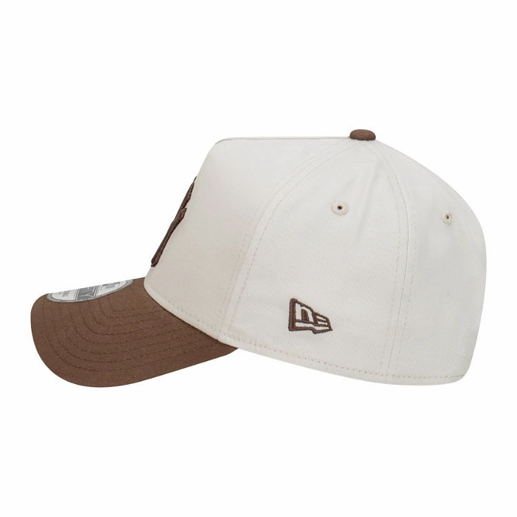 New Era New York Yankees 9FORTY A Frame - Vintage Stone/Walnut