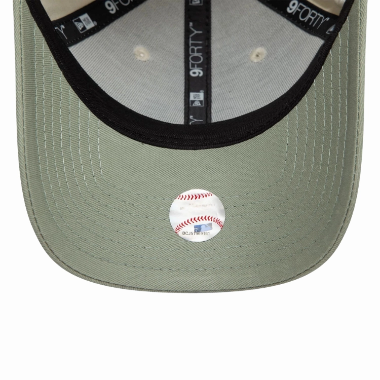 New Era Oakland Athletics 9FORTY Cooperstown WS Cap - Ivory/Everest Green